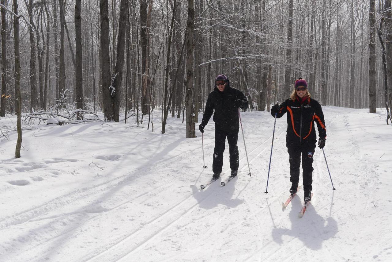 The Black Bear Lodge At Stratton Mountain Resort Buitenkant foto